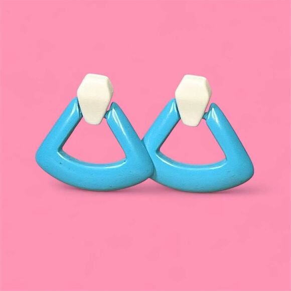 Vintage Blue Cream Knocker Earrings Costume Jewelry Geometric Retro Chunky Retro - Picture 2 of 6